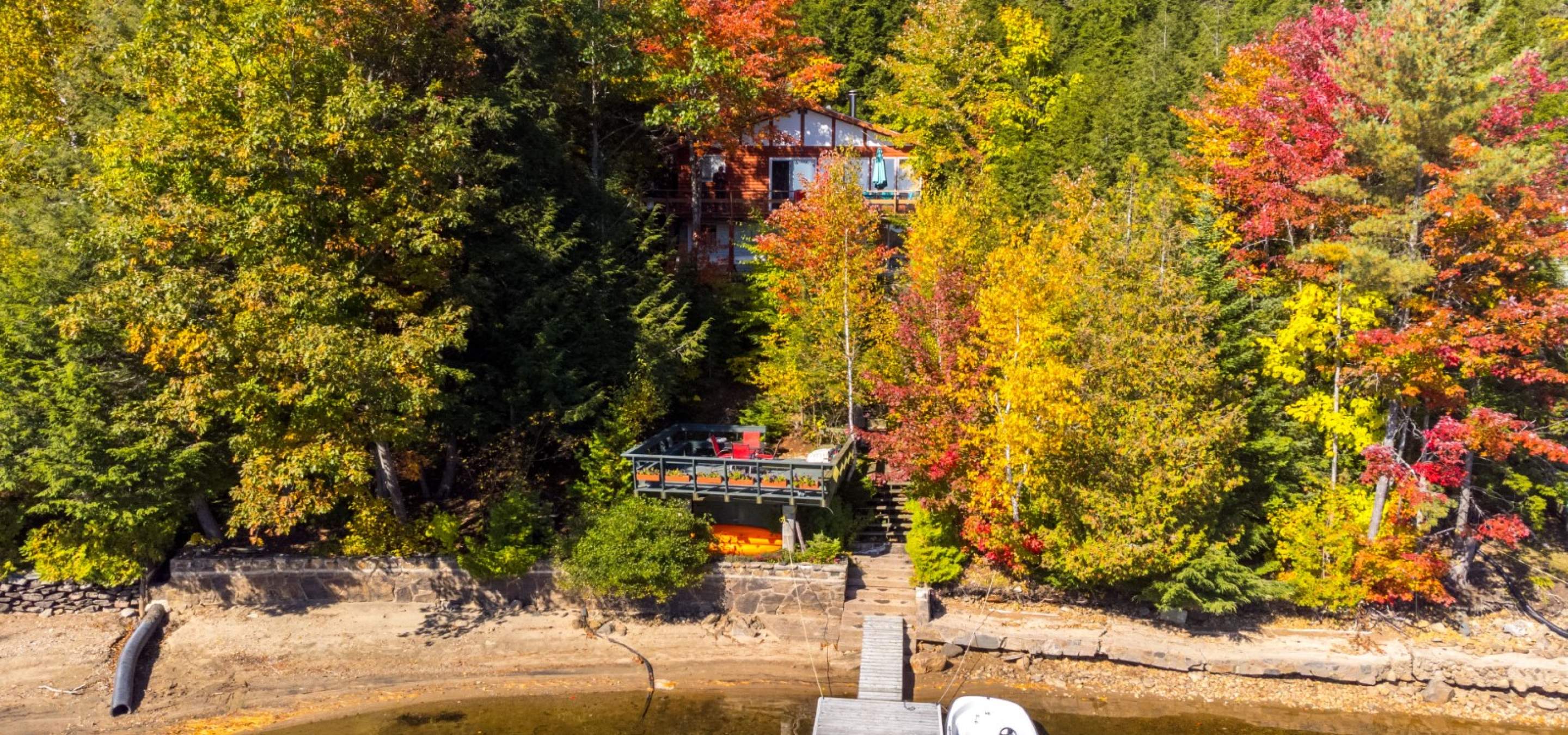 5789 Kennisis Lake Road on Kennisis Lake, Haliburton