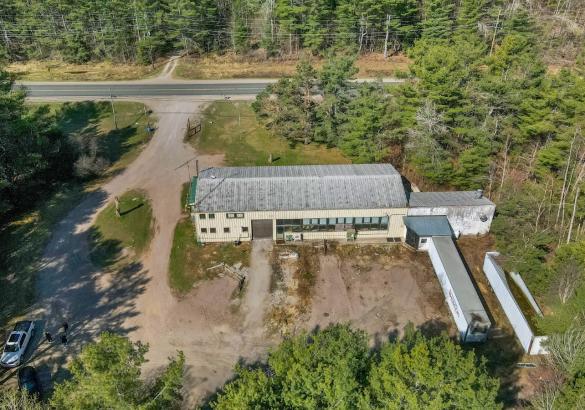 Aerial view of a commerical building 